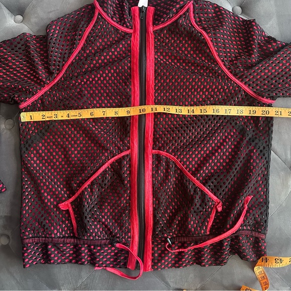 Vintage Black & Red Mesh, Drawstring Waist, Zippered Jacket with Pockets, XL - Picture 12 of 13